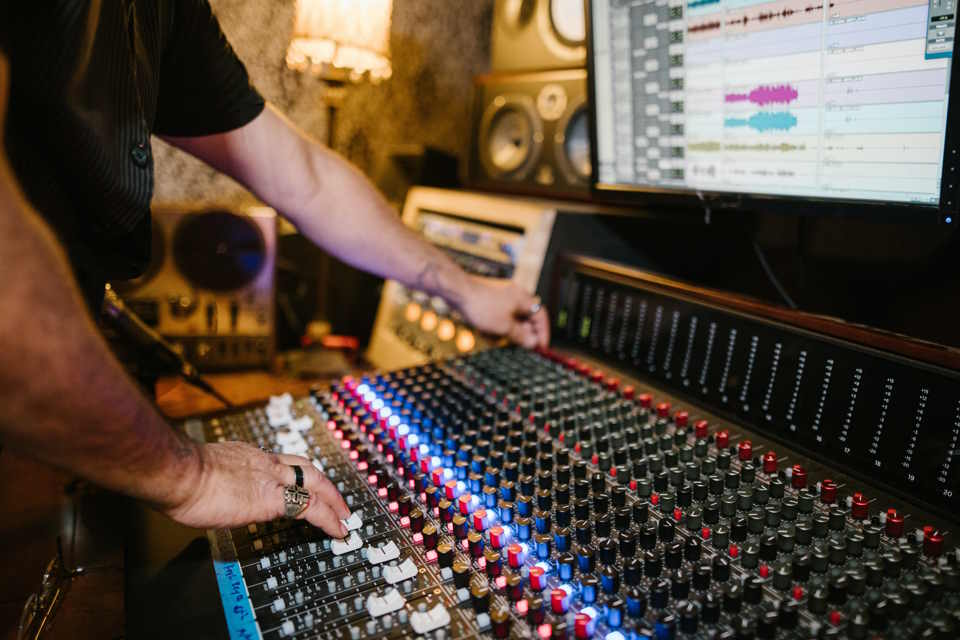 The Science Behind Great Audio: Understanding Frequency Response